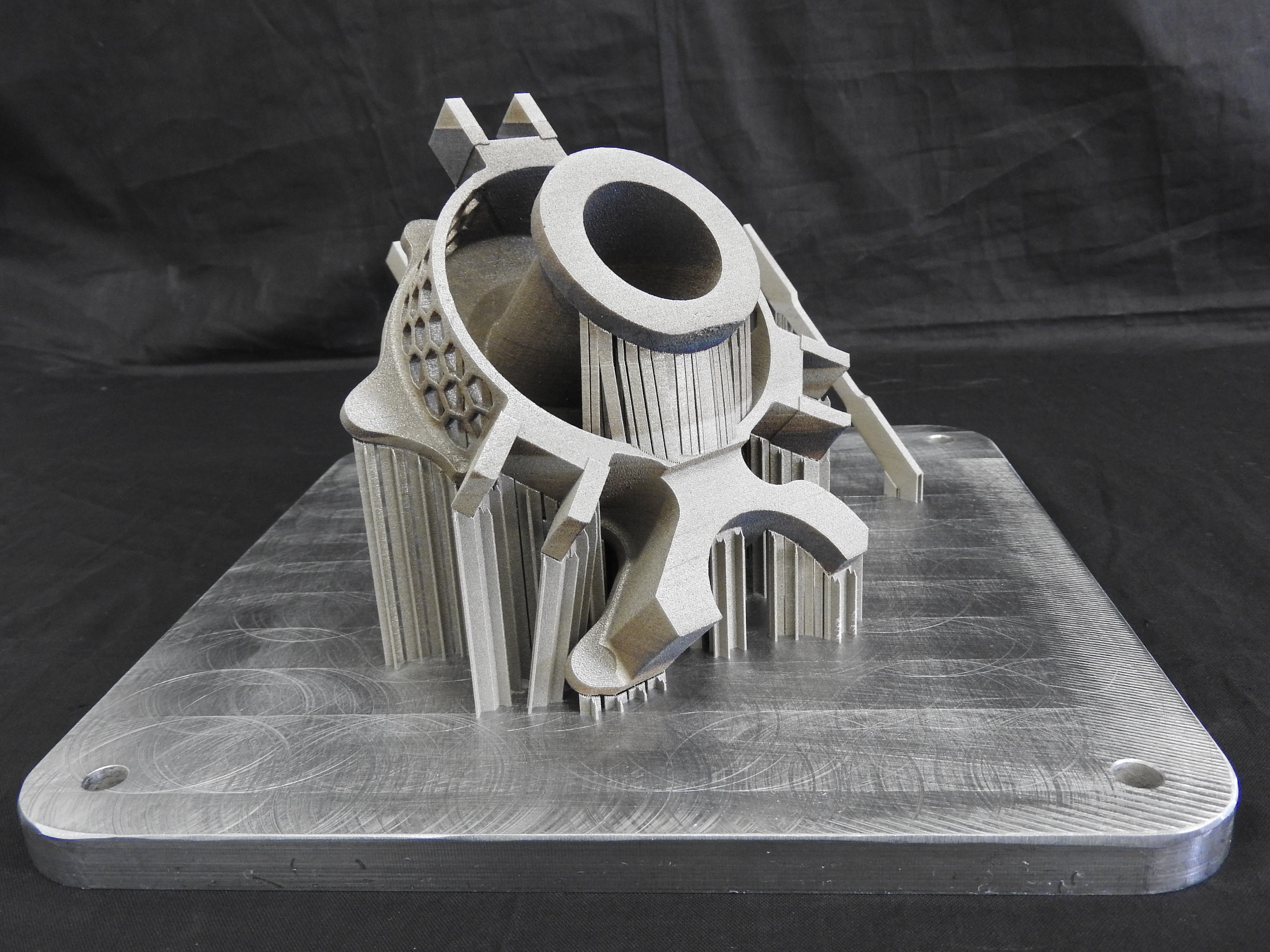 IntegraGreen: Integration of additive manufacturing and machining processes in view of green and sustainable development